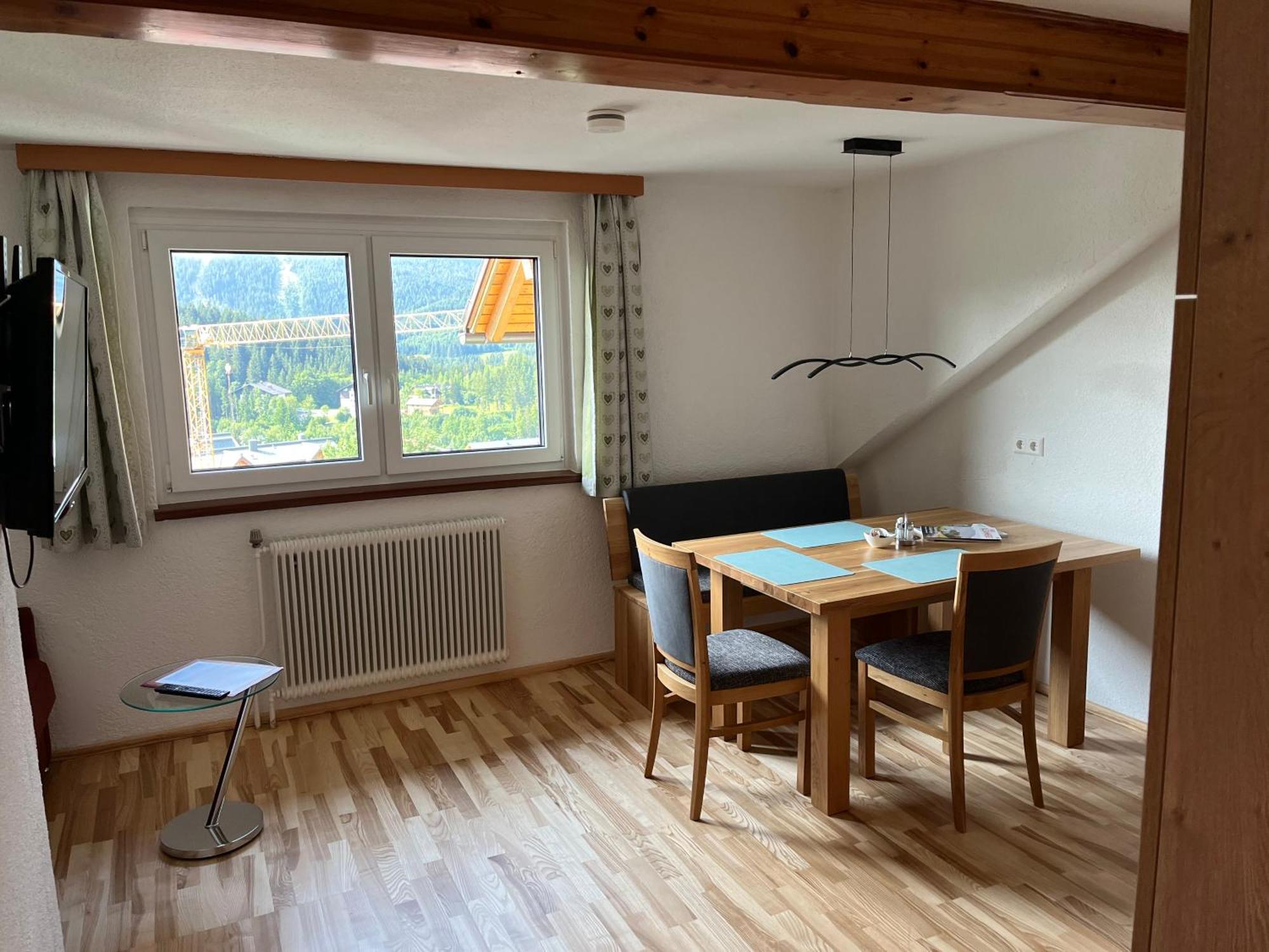 Appartements-Restaurant Schwaiger توبليتز المظهر الخارجي الصورة